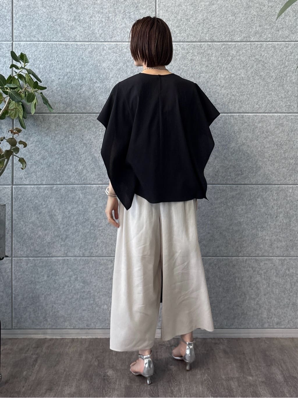 kanaeさんの「INDIVI｜【体型カバー】スクエアブラウス」を使ったコーディネート