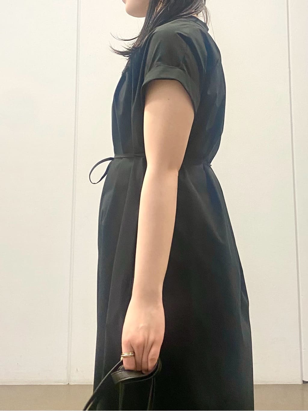 misakiさんの「INDIVI｜【洗える／UVケア／SETUP可能】ドロストワイドパンツ」を使ったコーディネート