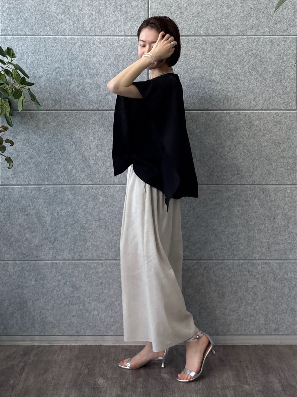 kanaeさんの「INDIVI｜【体型カバー】スクエアブラウス」を使ったコーディネート