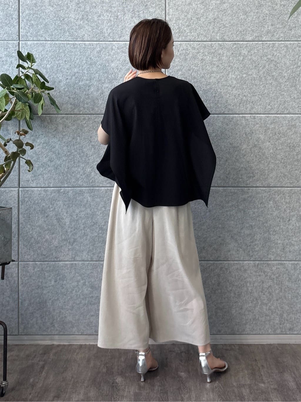 kanaeさんの「INDIVI｜【体型カバー】スクエアブラウス」を使ったコーディネート