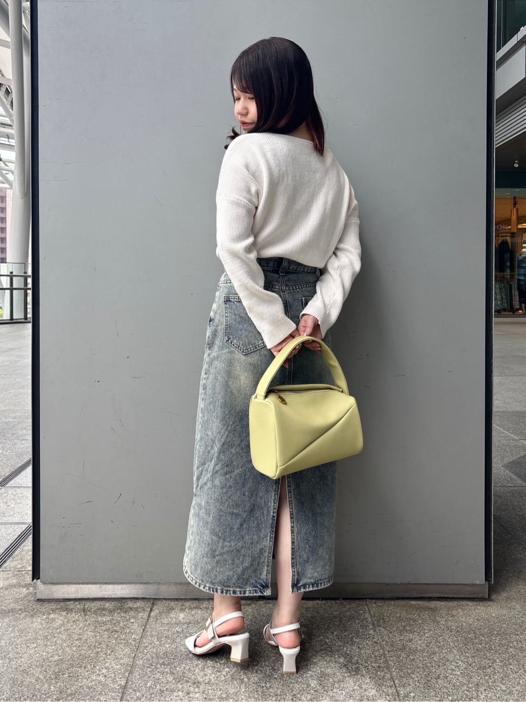 まっきーさんの「ESPERANZA｜配色バックルベルトサンダル」を使ったコーディネート