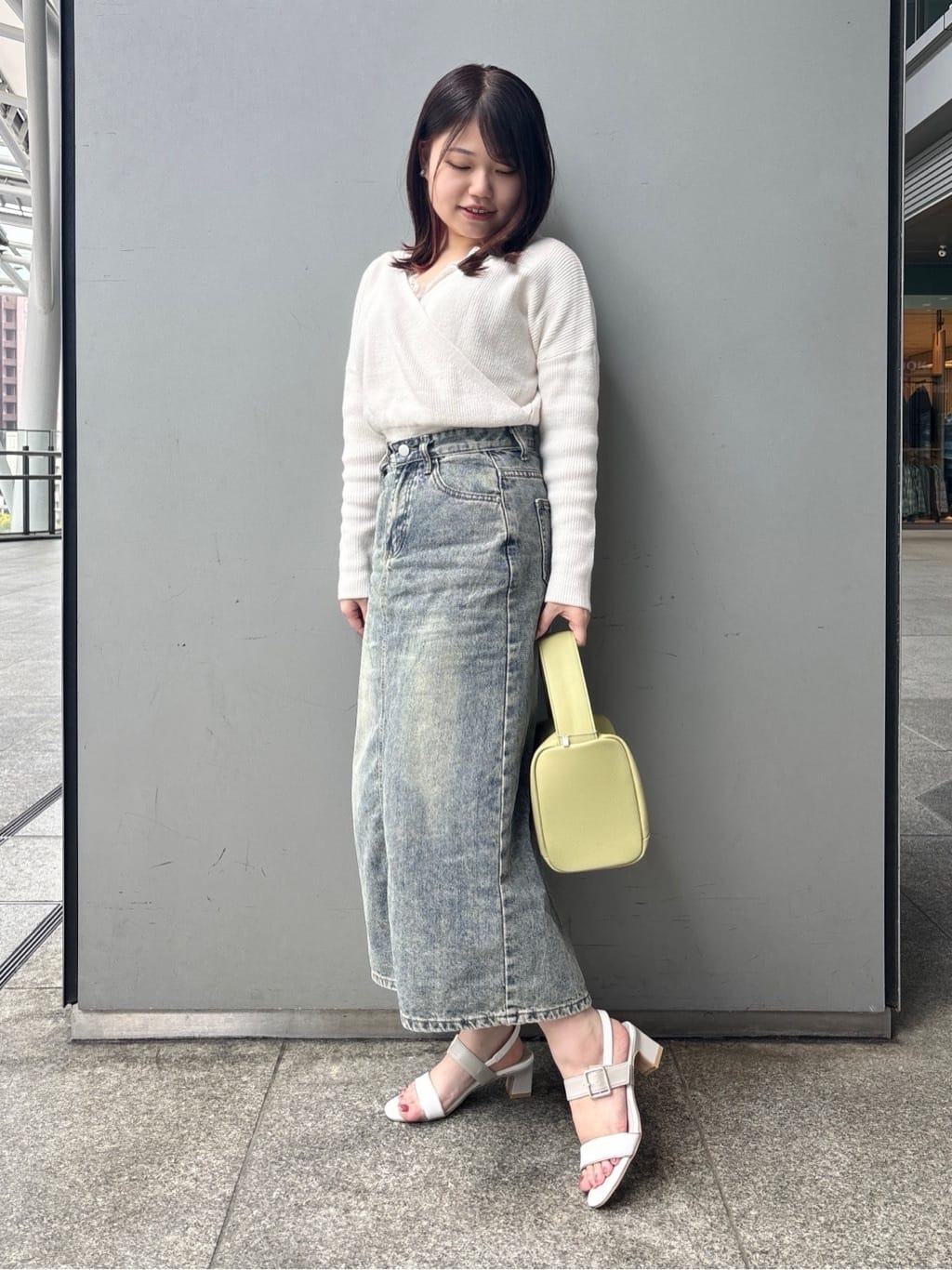 まっきーさんの「ESPERANZA｜配色バックルベルトサンダル」を使ったコーディネート
