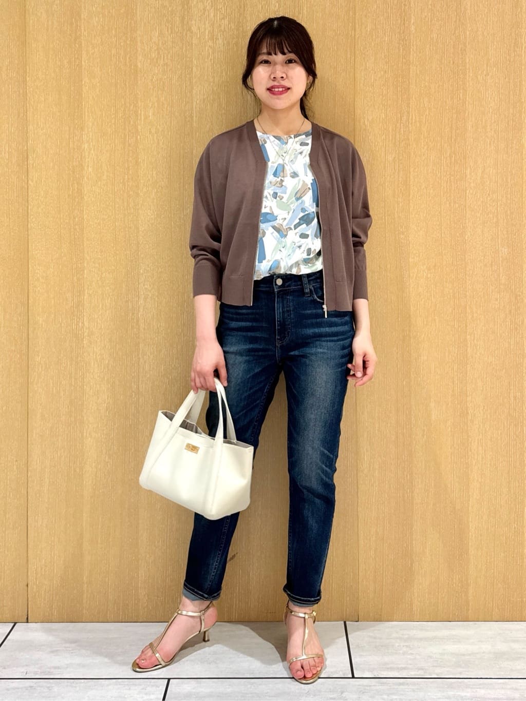 nanaさんの「UNTITLED｜【Healthy DENIM&times;UNTITLED】別注 R Mrytle（リマートル）テーパードデニム」を使ったコーディネート