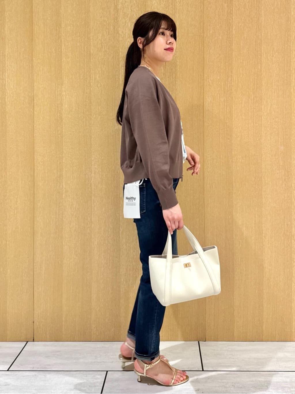 nanaさんの「UNTITLED｜【Healthy DENIM&times;UNTITLED】別注 R Mrytle（リマートル）テーパードデニム」を使ったコーディネート