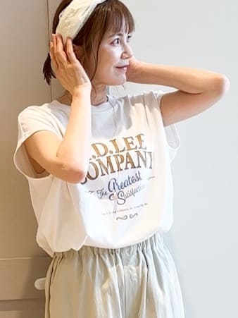 yamakoさんの「grove｜【Lee&times;grove別注】PRINT　SLEEVELESS T-SHIRTS」を使ったコーディネート