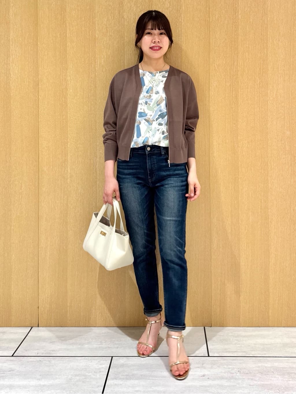 nanaさんの「UNTITLED｜【Healthy DENIM&times;UNTITLED】別注 R Mrytle（リマートル）テーパードデニム」を使ったコーディネート