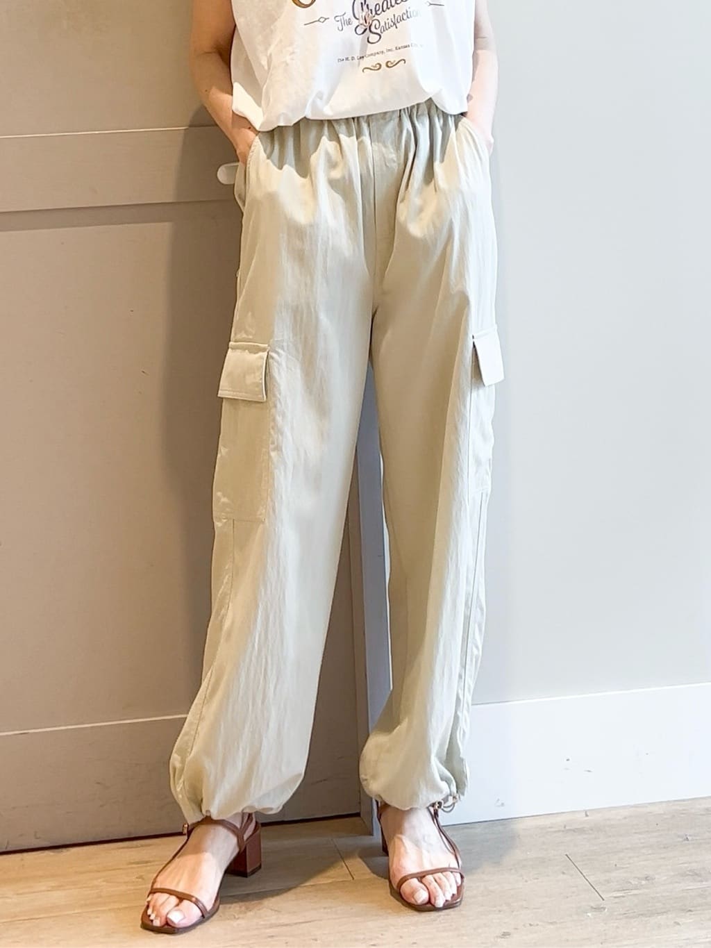 yamakoさんの「grove｜【Lee&times;grove別注】PRINT　SLEEVELESS T-SHIRTS」を使ったコーディネート