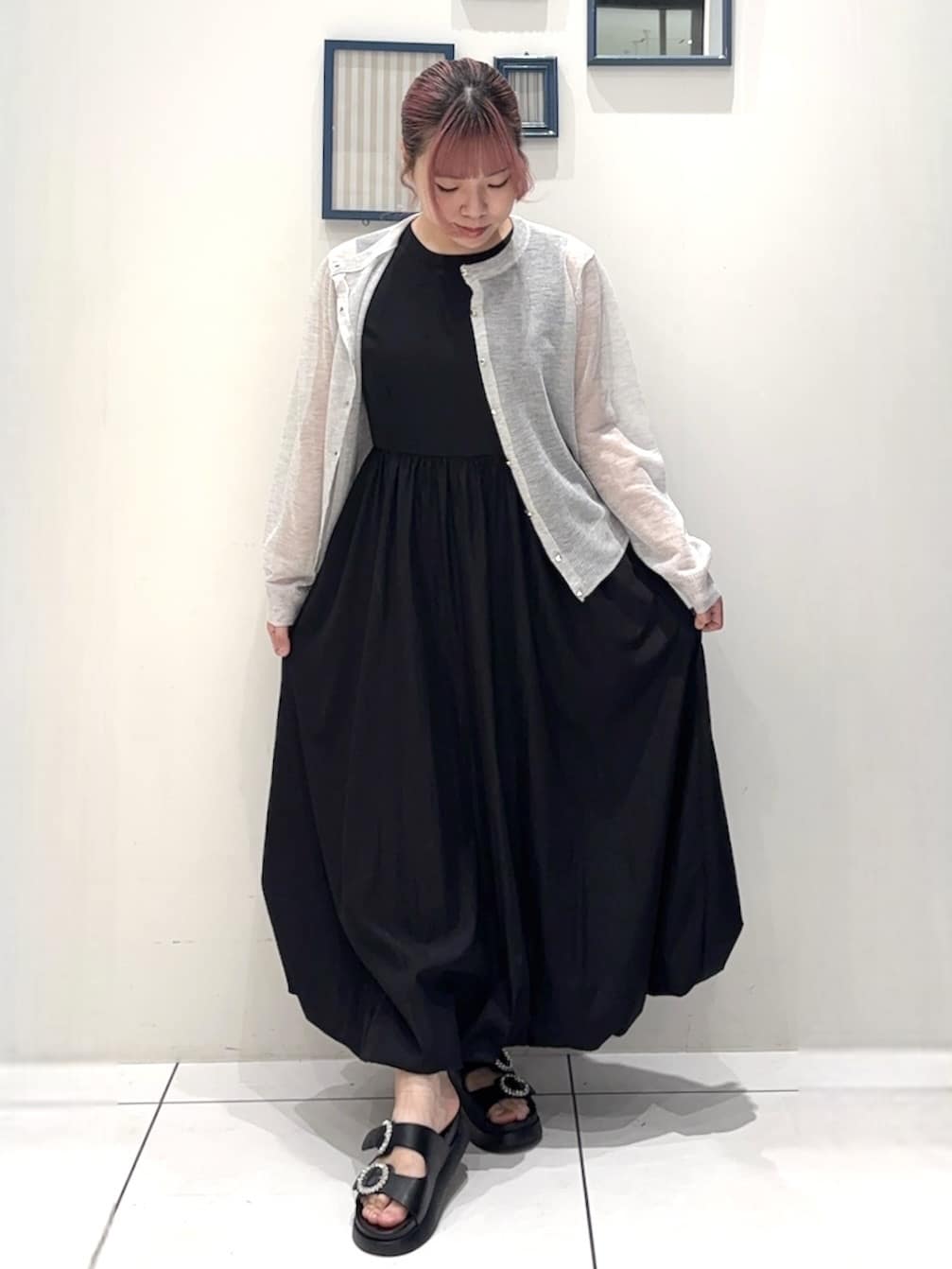  𝐦𝐢𝐨 さんの「grove｜【雑誌掲載】洗えるシアーカーディガン」を使ったコーディネート