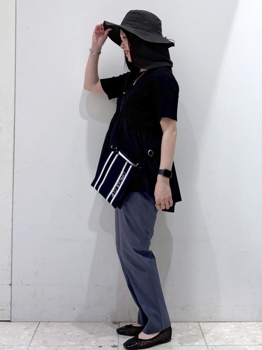 mameさんの「OPAQUE.CLIP｜麻混ハイストレッチイージースティックパンツ【洗濯機洗い可】」を使ったコーディネート