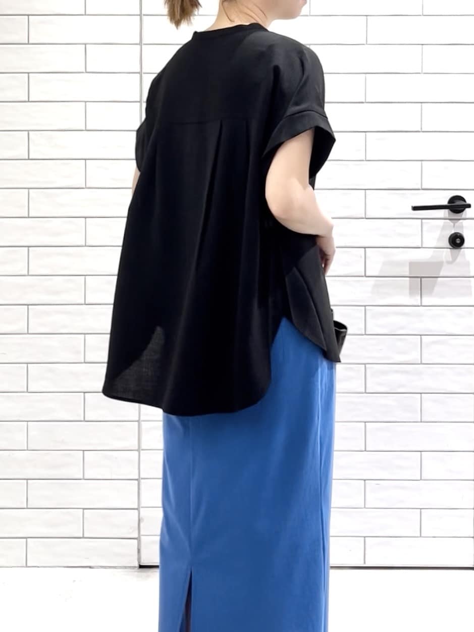 しおりさんの「OPAQUE.CLIP｜《7色展開／SS-LLサイズ》ストレッチスキッパーブラウス／セットアップ対応【洗濯機洗い可／防シワ】」を使ったコーディネート