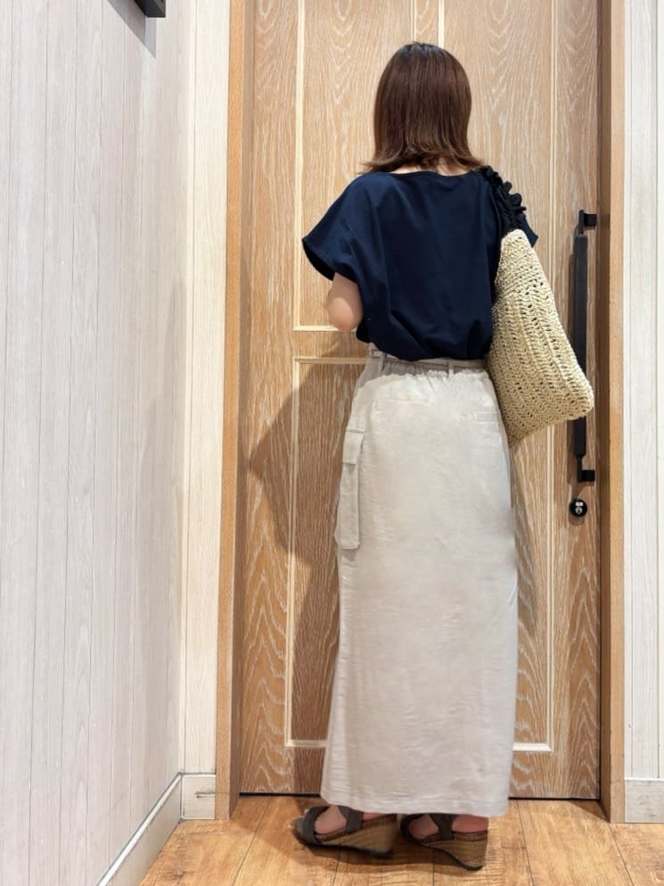 meiさんの「SHOO･LA･RUE｜【洗える/S-LL/体型カバー】レース使いが華やか フレンチスリーブコットンTシャツ」を使ったコーディネート
