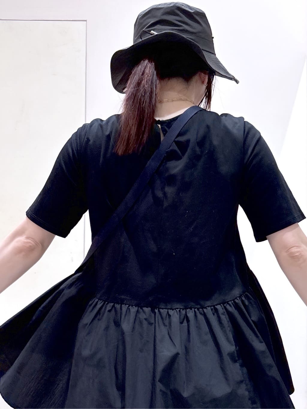 mameさんの「OPAQUE.CLIP｜麻混ハイストレッチイージースティックパンツ【洗濯機洗い可】」を使ったコーディネート