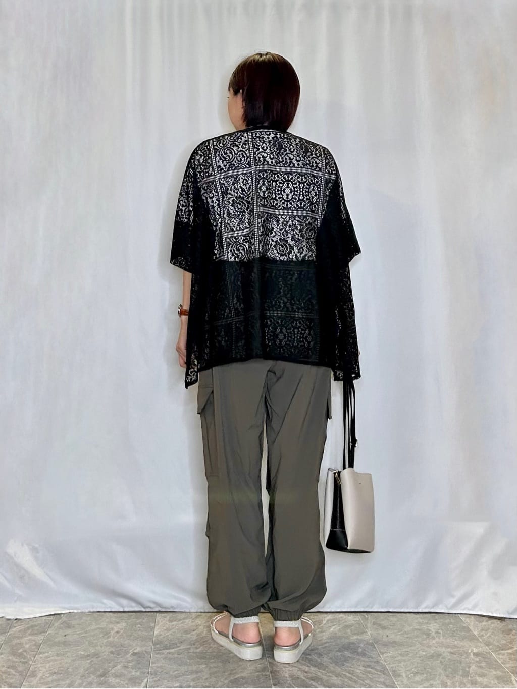 ネリさんの「SHOO･LA･RUE｜◆【S-LL/ひんやり/UV】汗をかいても気になりにくい グラフィックTシャツ」を使ったコーディネート