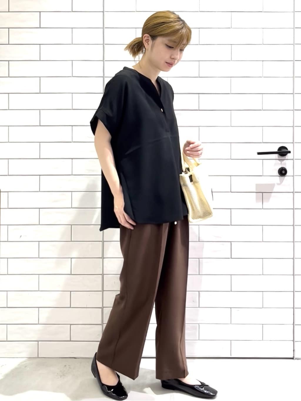 しおりさんの「OPAQUE.CLIP｜《7色展開／SS-LLサイズ》ストレッチスキッパーブラウス／セットアップ対応【洗濯機洗い可／防シワ】」を使ったコーディネート
