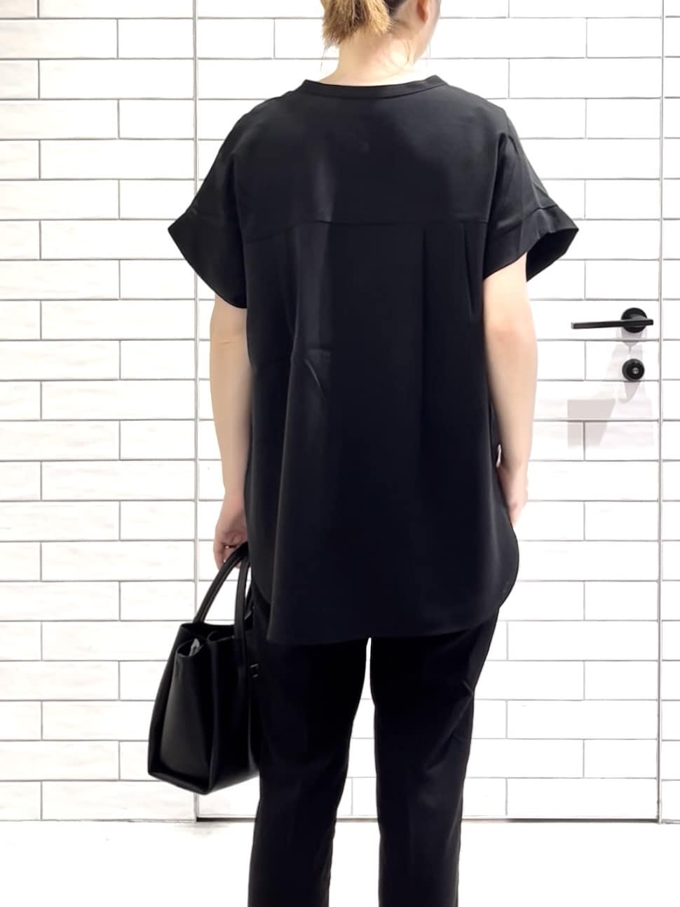 しおりさんの「OPAQUE.CLIP｜《7色展開／SS-LLサイズ》ストレッチスキッパーブラウス／セットアップ対応【洗濯機洗い可／防シワ】」を使ったコーディネート