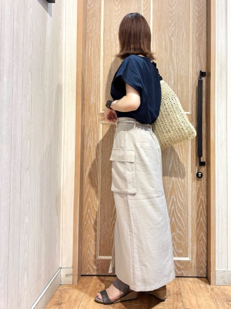 meiさんの「SHOO･LA･RUE｜【洗える/S-LL/体型カバー】レース使いが華やか フレンチスリーブコットンTシャツ」を使ったコーディネート