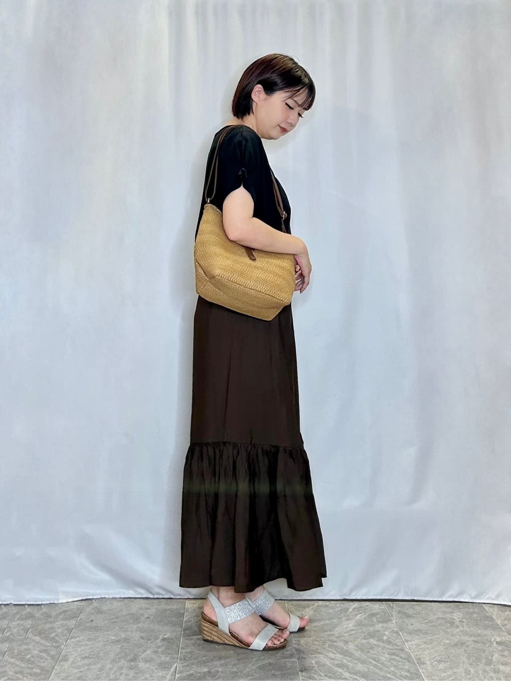 ネリさんの「SHOO･LA･RUE｜【S-LL/UV/プチプラ】お袖タックで好印象 デザインTシャツ」を使ったコーディネート