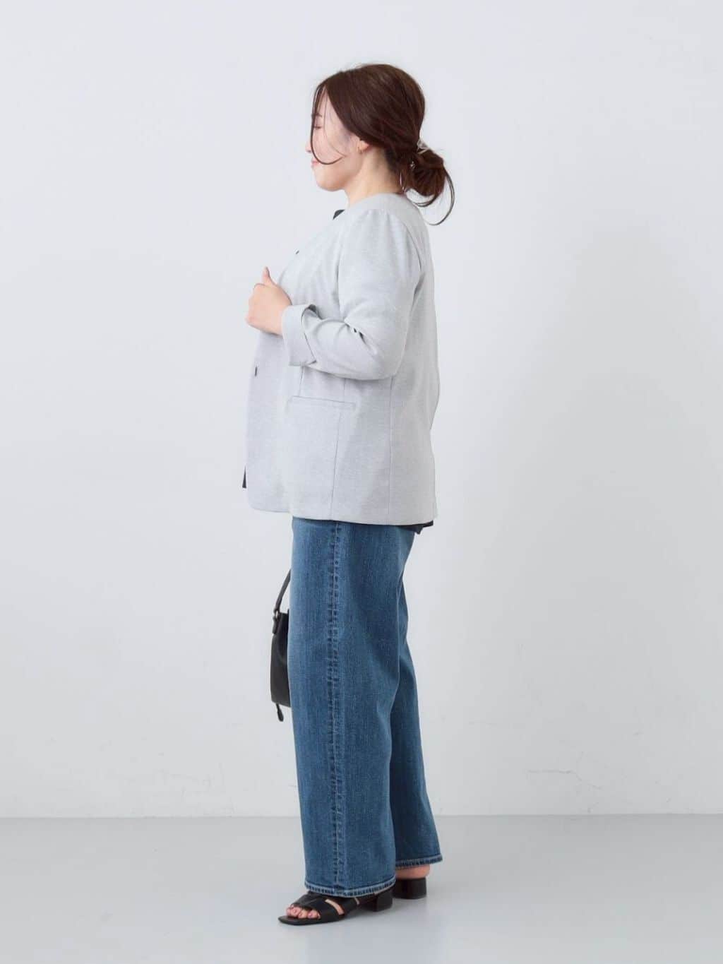 kaoさんの「INDIVI｜【褒められデニム】ワイドストレート デニムパンツ」を使ったコーディネート