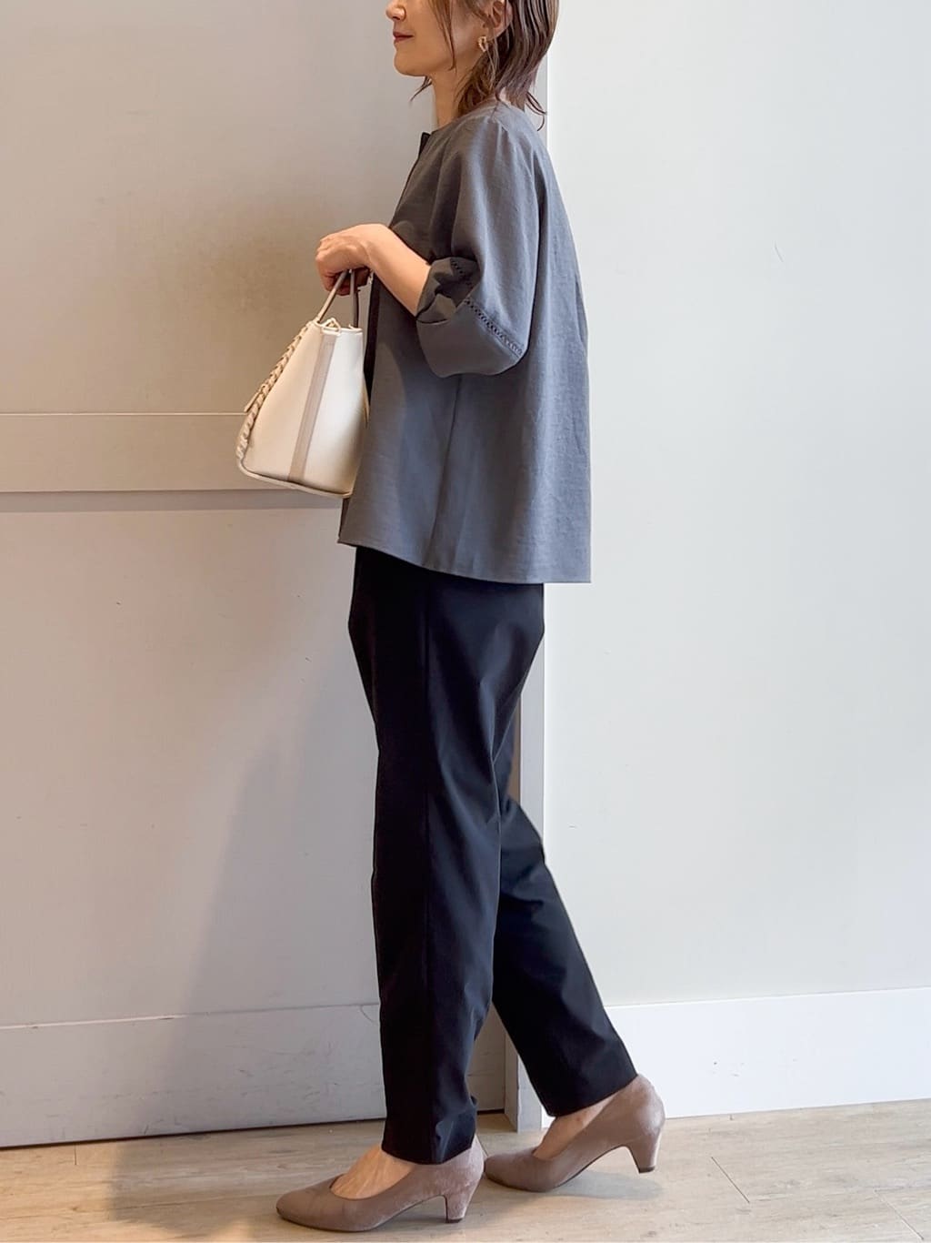 yamakoさんの「grove｜キレイも動きやすさも　美脚見えハイパーストレッチパンツ」を使ったコーディネート