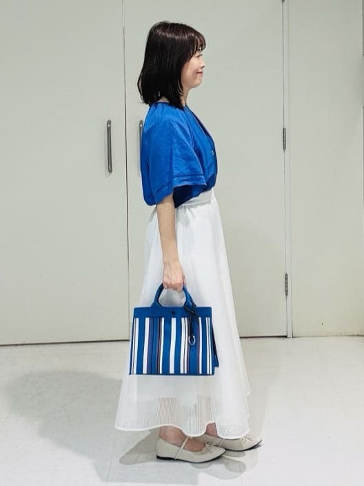 makiさんの「UNTITLED｜【手洗い可】マルチストライプニットバッグ」を使ったコーディネート