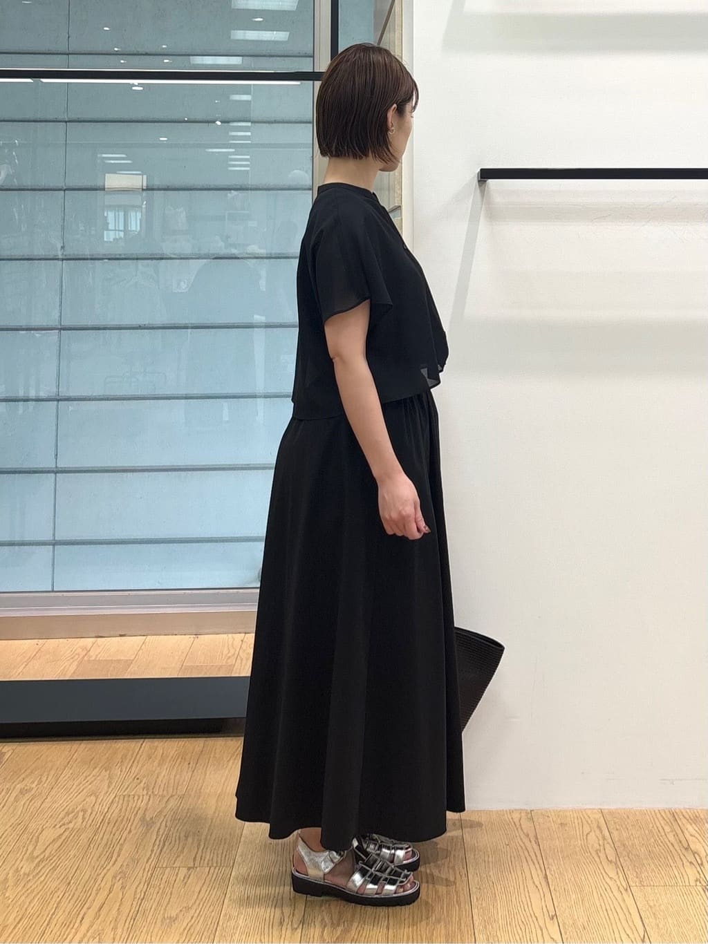 asamiさんの「INDIVI｜【70㎝四方】キカ柄スカーフ」を使ったコーディネート