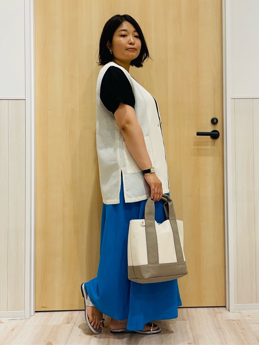 すーさんの「SHOO･LA･RUE｜【S-LL/UV/プチプラ】お袖タックで好印象 デザインTシャツ」を使ったコーディネート