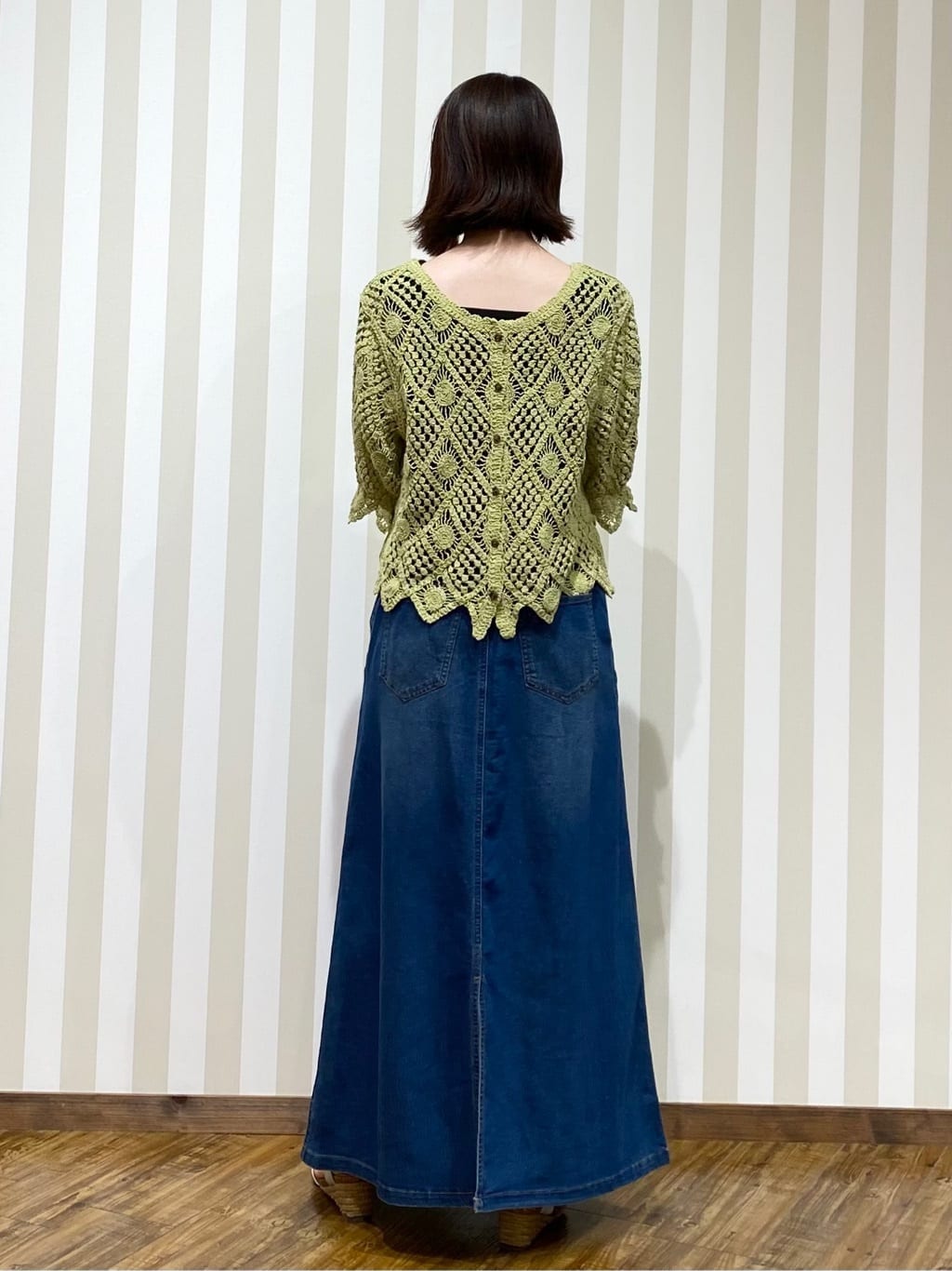 SAOさんの「SHOO･LA･RUE｜【2WAY】大人のほんのり甘いスタイルに クロシェレースカーディガン」を使ったコーディネート
