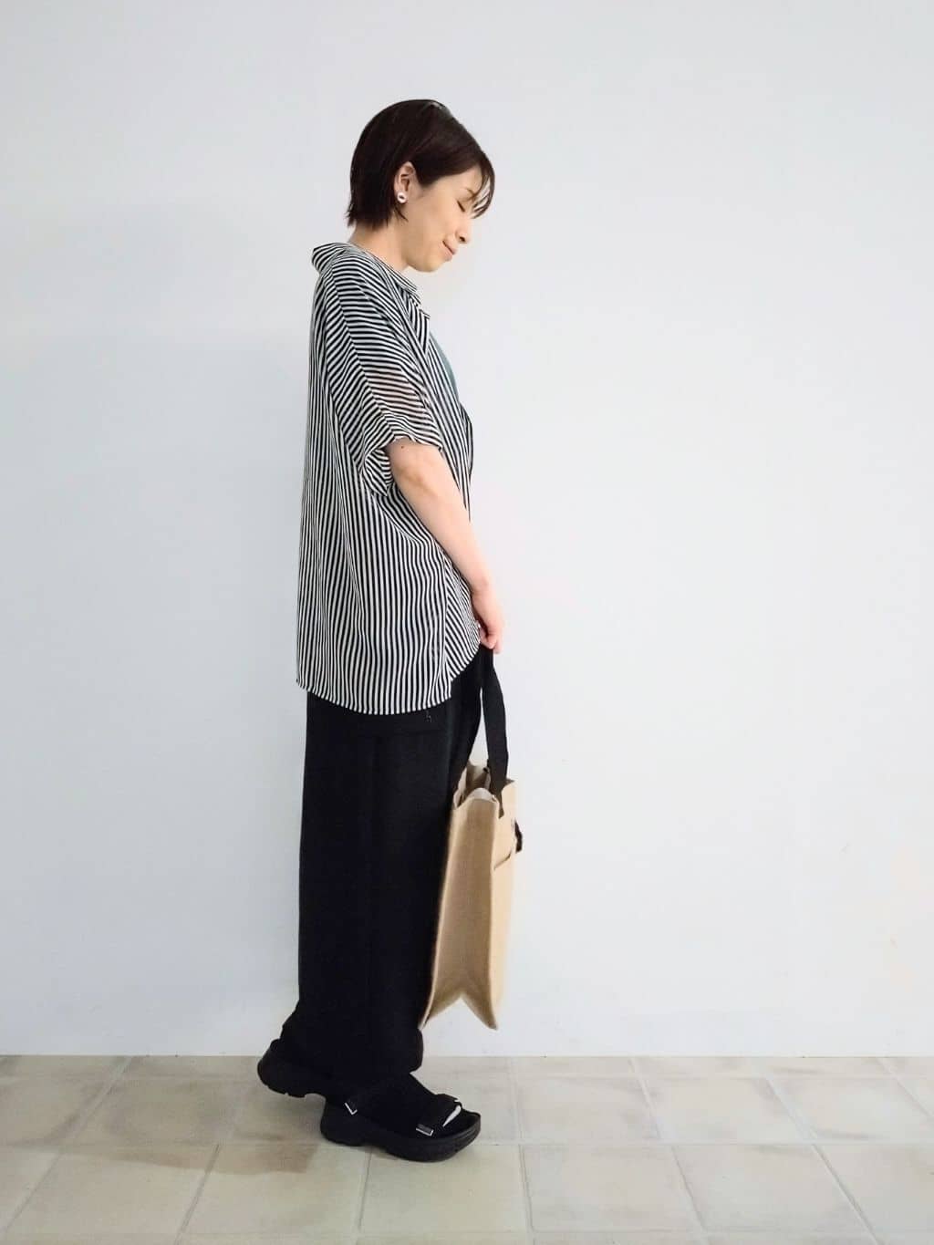 miomioさんの「SHOO･LA･RUE｜【S-LL】大人のきれいめカジュアルに 麻調カーゴナロースカート」を使ったコーディネート