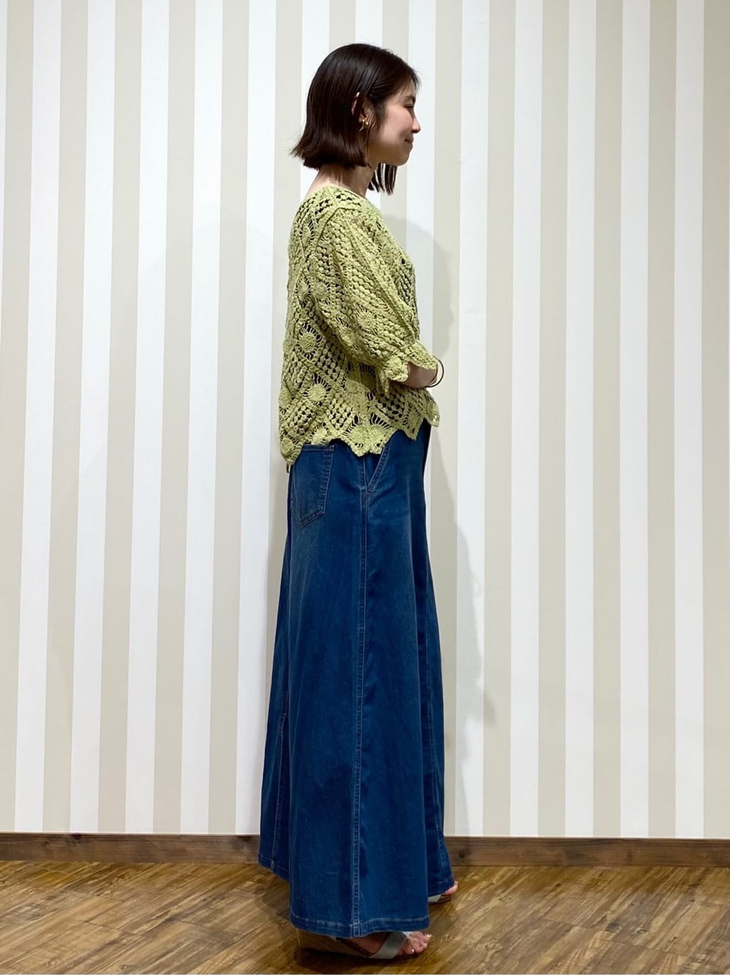 SAOさんの「SHOO･LA･RUE｜【2WAY】大人のほんのり甘いスタイルに クロシェレースカーディガン」を使ったコーディネート