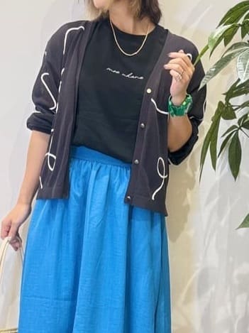 misakiさんの「SHOO･LA･RUE｜ニュアンスデザインがこなれ見え 刺繍デザイン シアーカーディガン」を使ったコーディネート