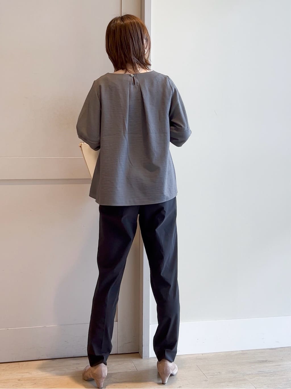yamakoさんの「grove｜キレイも動きやすさも　美脚見えハイパーストレッチパンツ」を使ったコーディネート