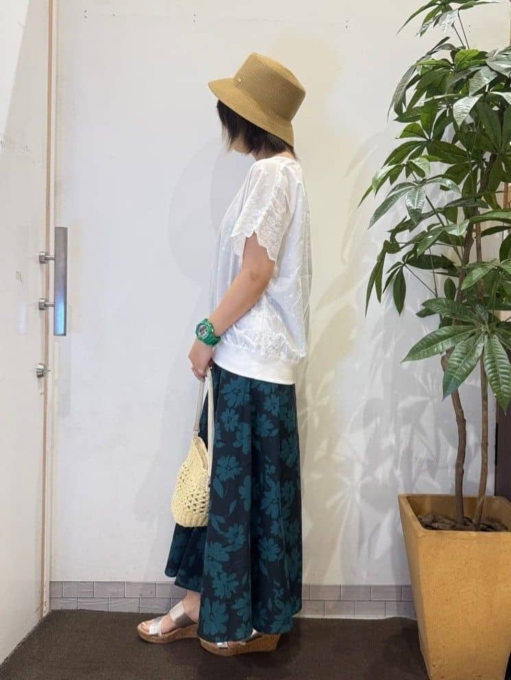 misakiさんの「SHOO･LA･RUE｜スカラップ刺繍レースが目を惹く ドルマントップス」を使ったコーディネート