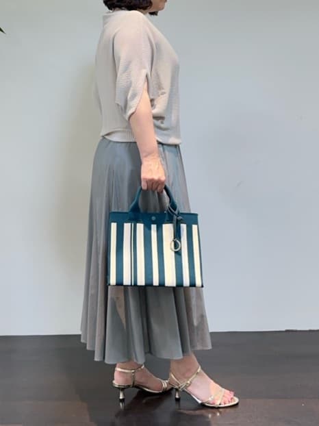 Asamiさんの「UNTITLED｜【手洗い可】マルチストライプニットバッグ」を使ったコーディネート