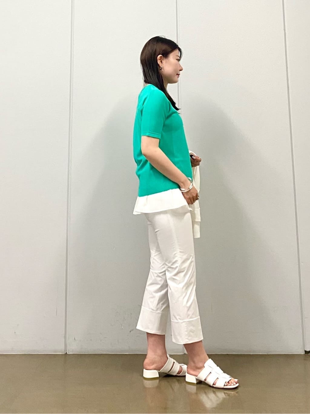 misakiさんの「INDIVI｜【洗える／レイヤードにも活躍】ペプラムインナートップス」を使ったコーディネート