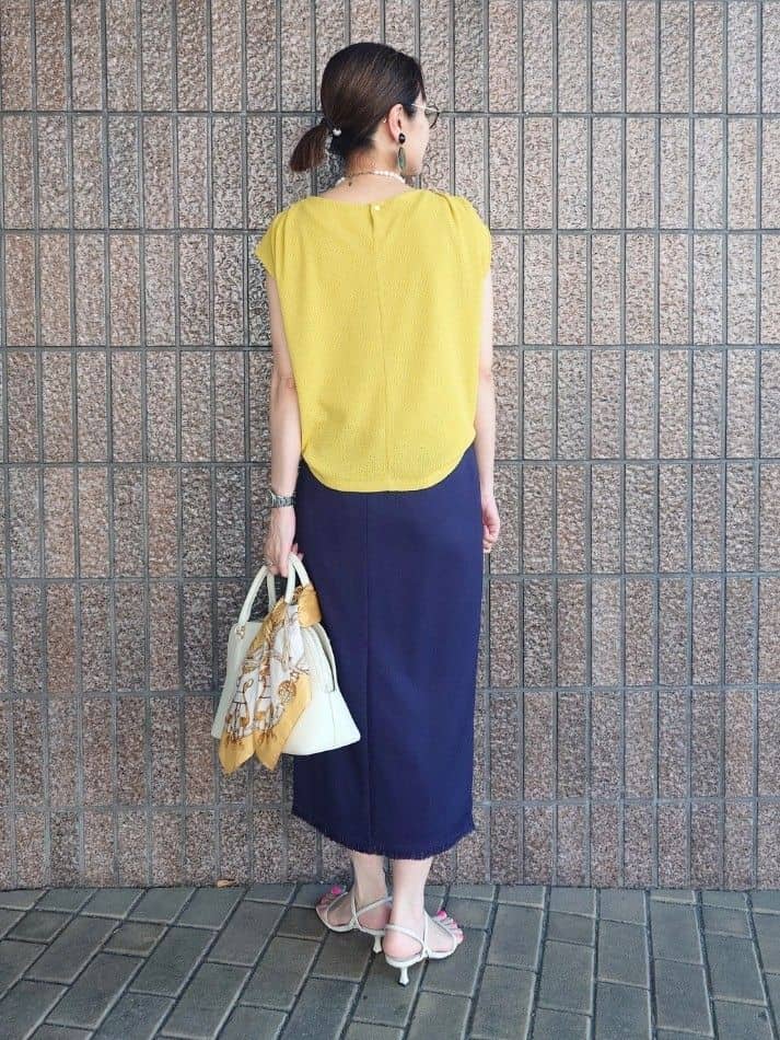 MUTSUKOさんの「UNTITLED｜【ジャージ素材】インナードッキングシアーカットソー」を使ったコーディネート