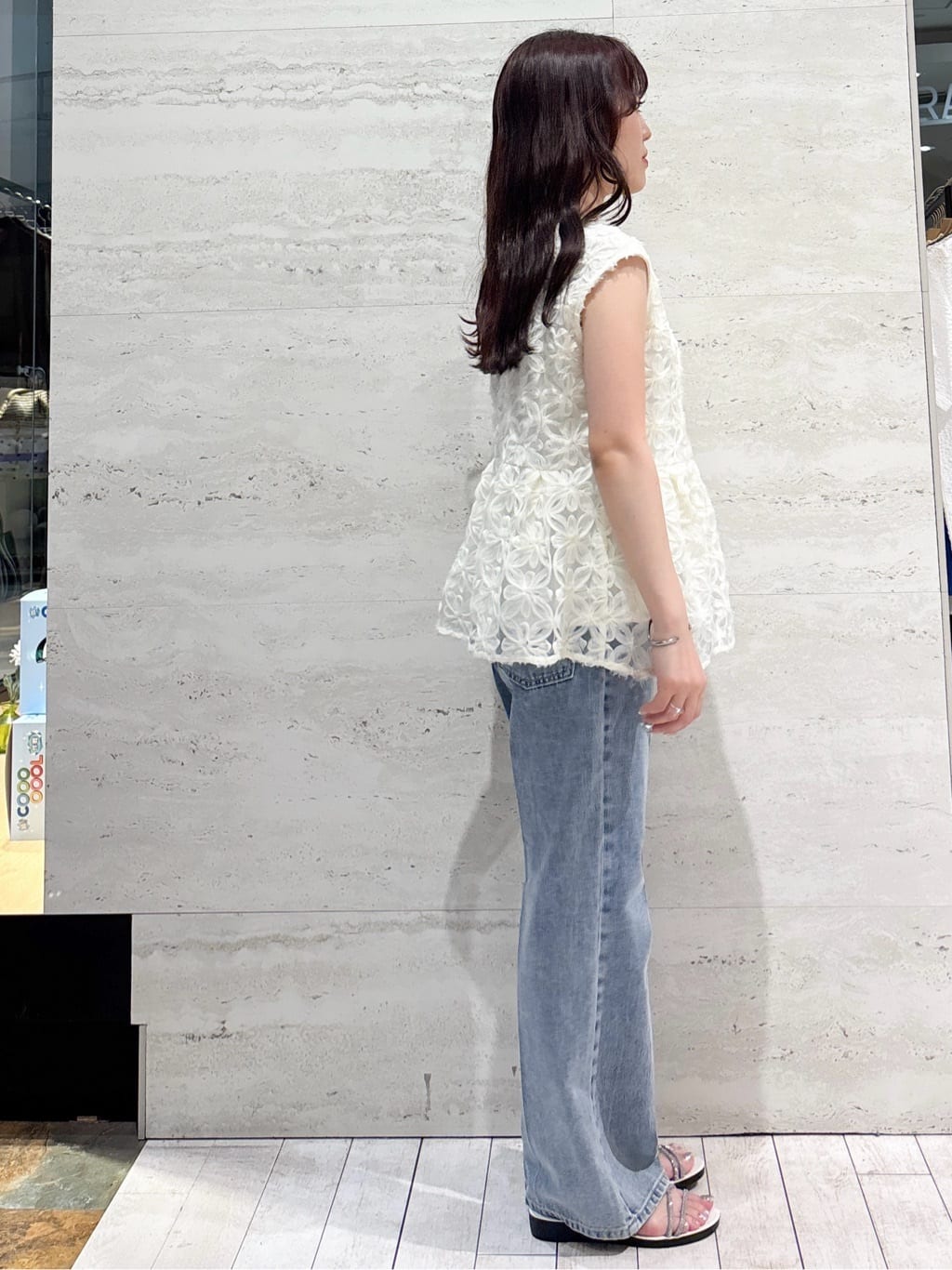 かほさんの「OPAQUE.CLIP｜《丈が選べる》ストレートデニムパンツ【洗濯機洗い可】」を使ったコーディネート