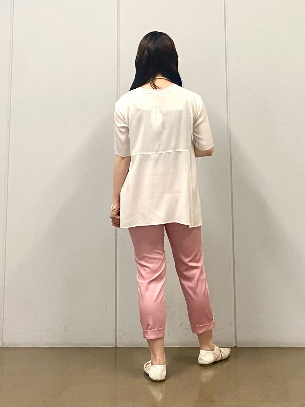 misakiさんの「INDIVI｜【バックシャン】デザインTブラウス」を使ったコーディネート