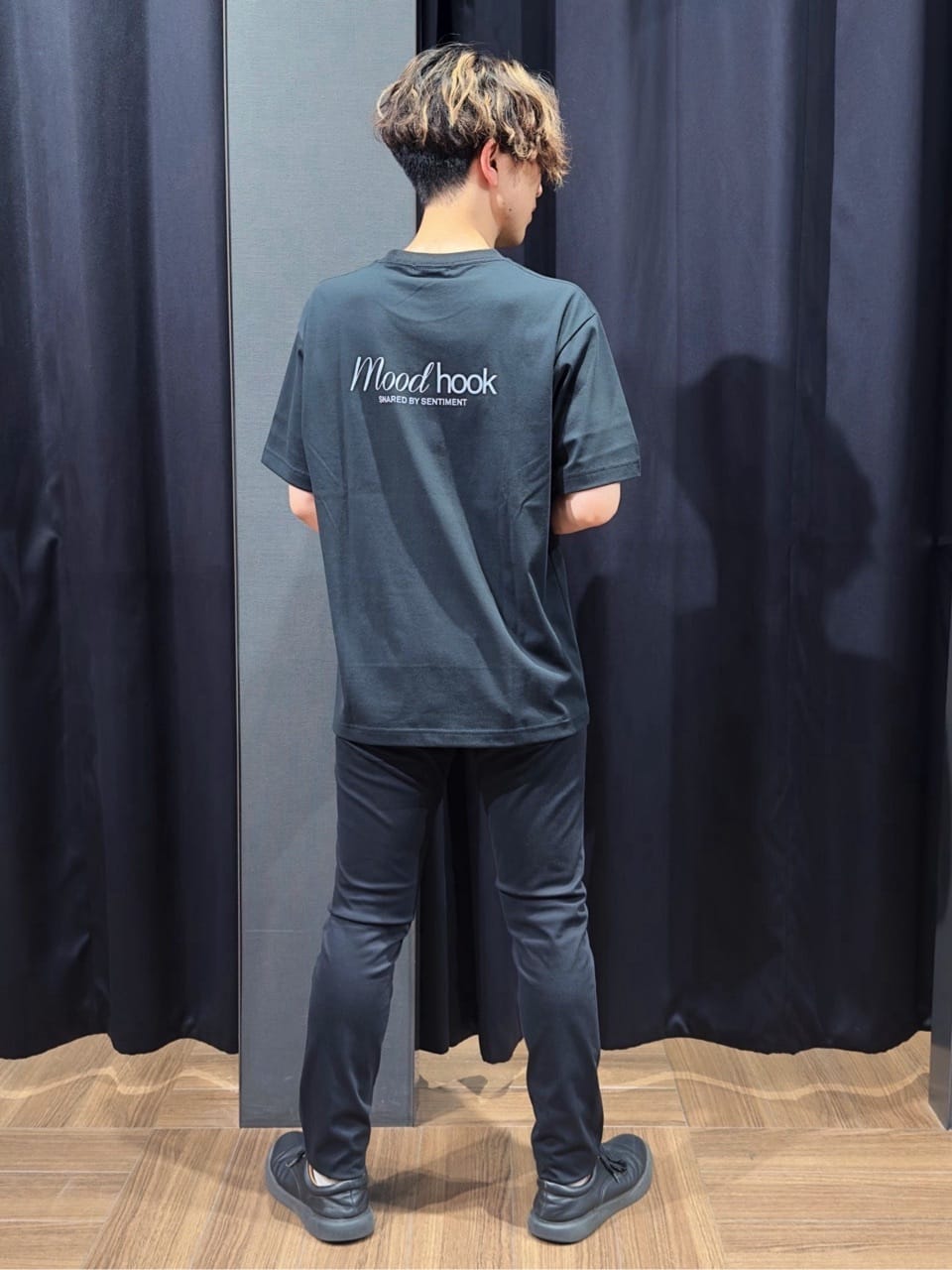 tomoyaさんの「THE SHOP TK｜五分袖カーディガン+半袖Tシャツセットアイテム 洗濯機OK」を使ったコーディネート