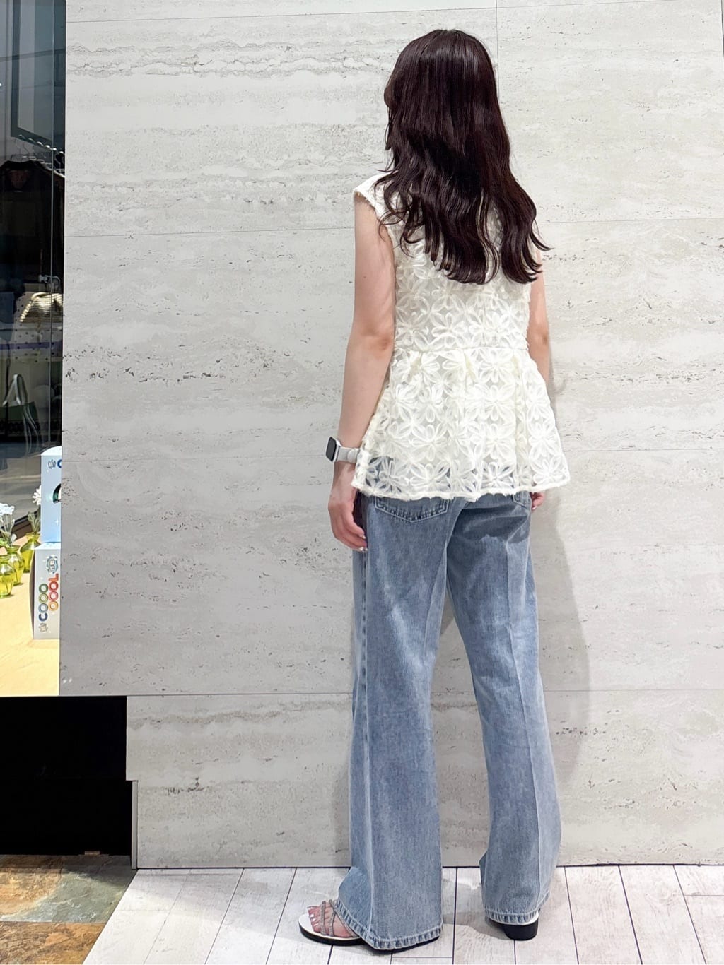かほさんの「OPAQUE.CLIP｜《丈が選べる》ストレートデニムパンツ【洗濯機洗い可】」を使ったコーディネート