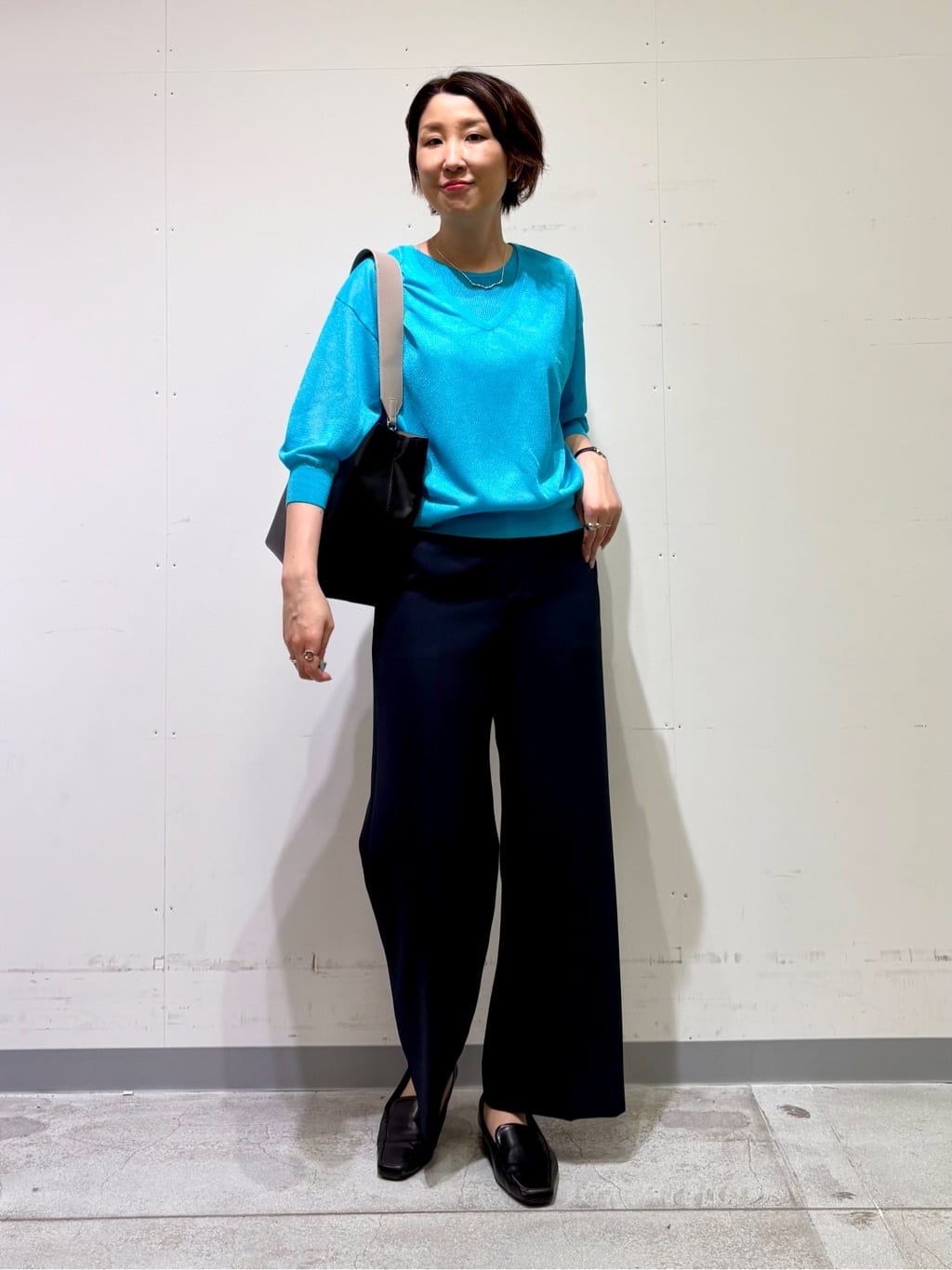 yuriさんの「INDIVI｜【洗える／UVケア／SETUP可能】ウール調ワイドパンツ」を使ったコーディネート