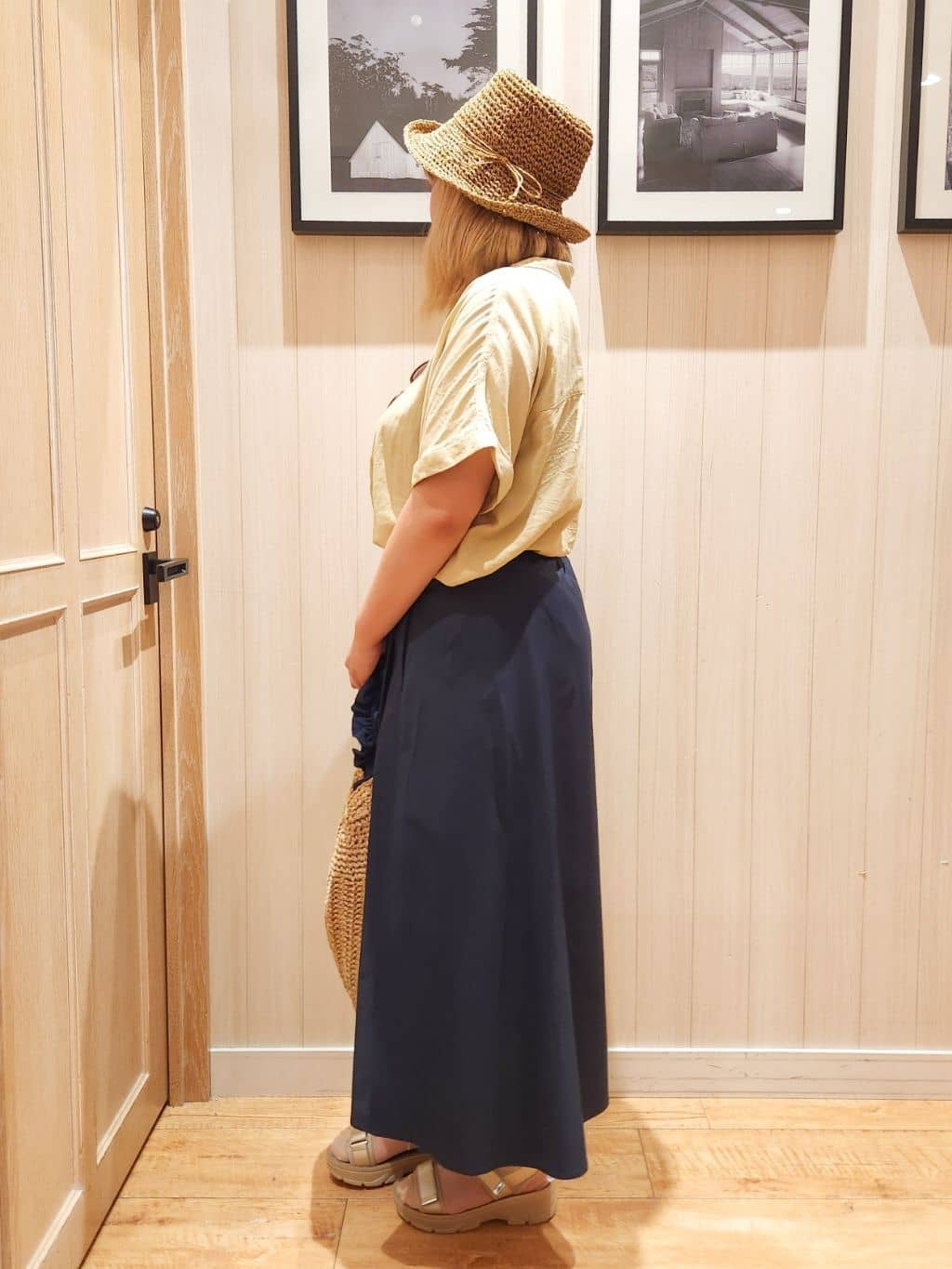 れーやんさんの「SHOO･LA･RUE｜【S-LL/UV/接触冷感/抗菌防臭】体型を自然にカバー フレンチリネンブレンド襟付ドルマンシャツ」を使ったコーディネート