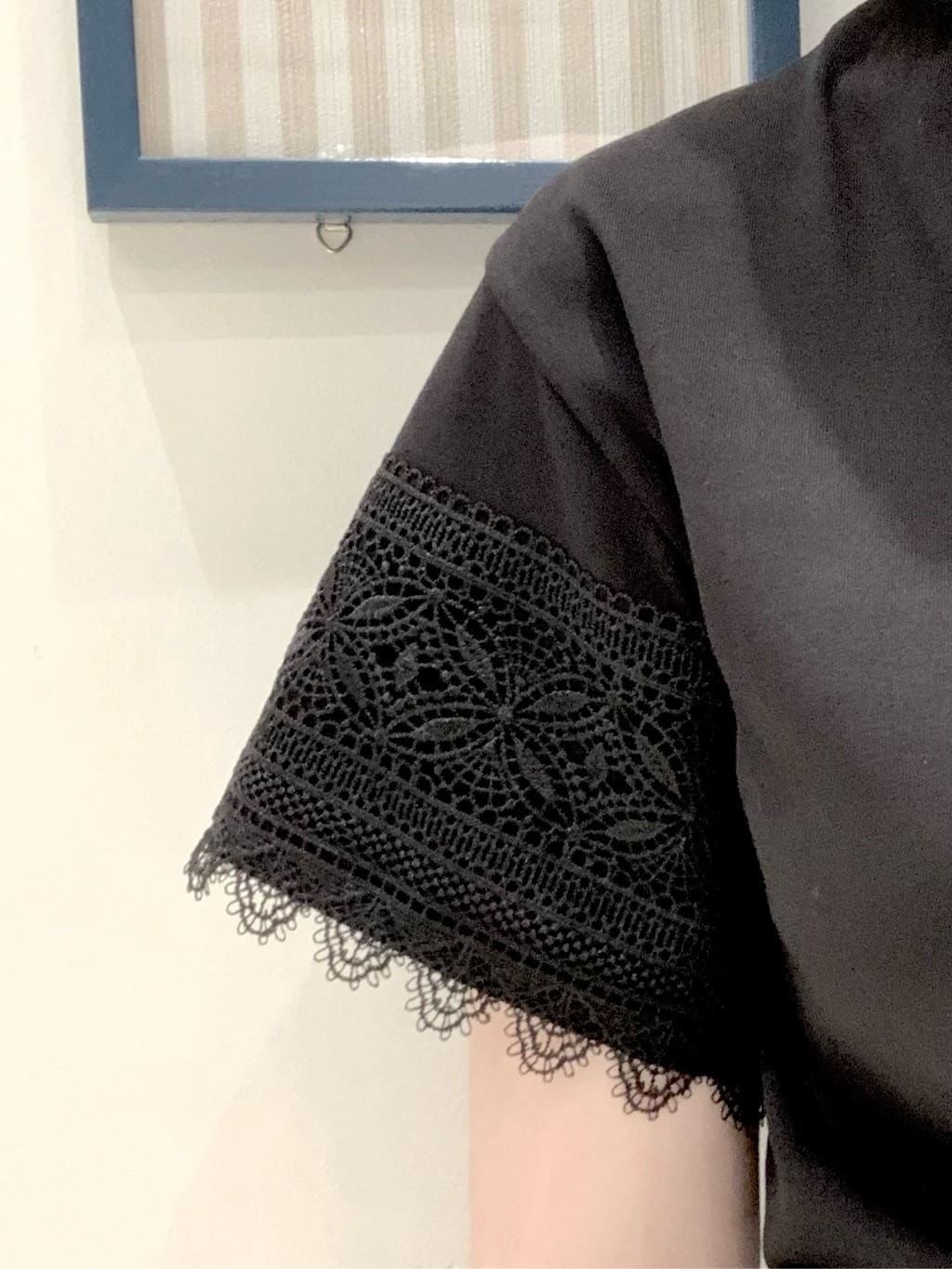 まぁさんさんの「grove｜【洗える/二の腕カバー】上品なレースで叶える、きちんと見えの夏Tシャツ」を使ったコーディネート