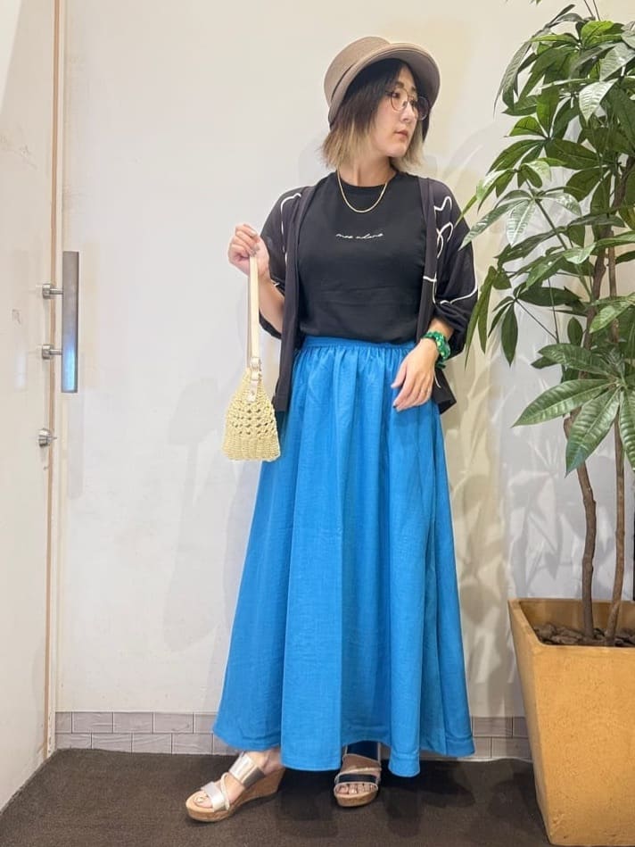 misakiさんの「SHOO･LA･RUE｜ニュアンスデザインがこなれ見え 刺繍デザイン シアーカーディガン」を使ったコーディネート