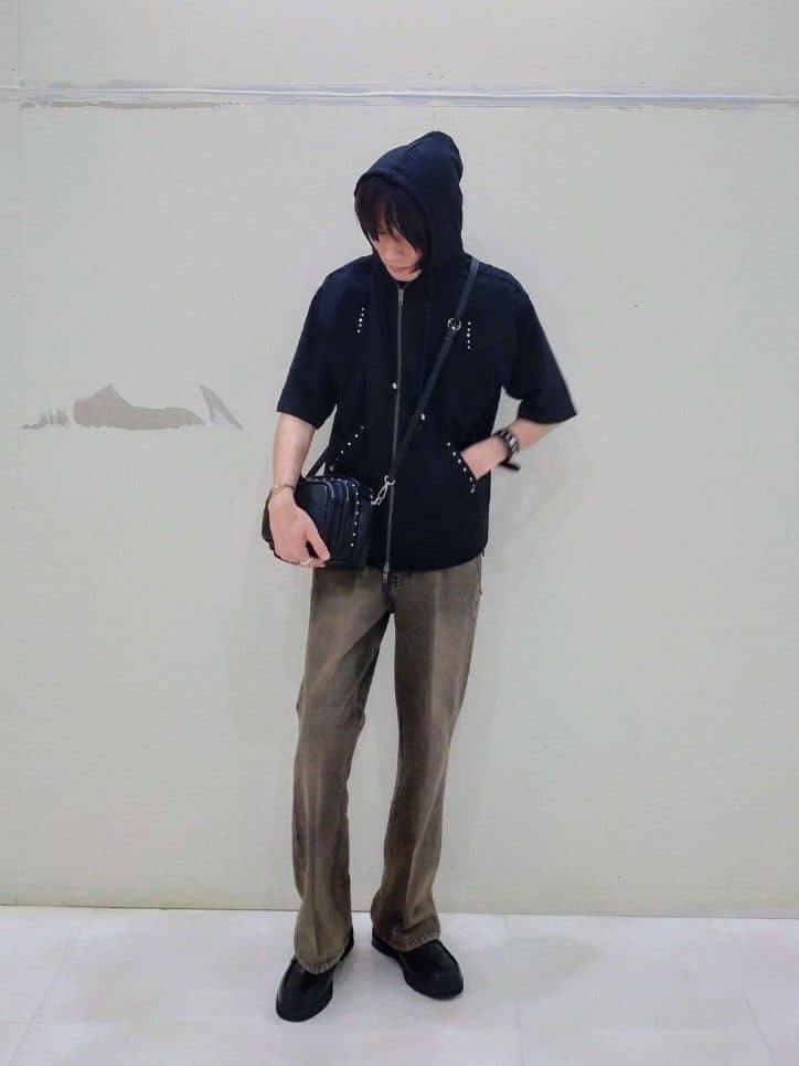 KENさんの「tk.TAKEO KIKUCHI｜スタッズ ダブルZIPパーカ」を使ったコーディネート