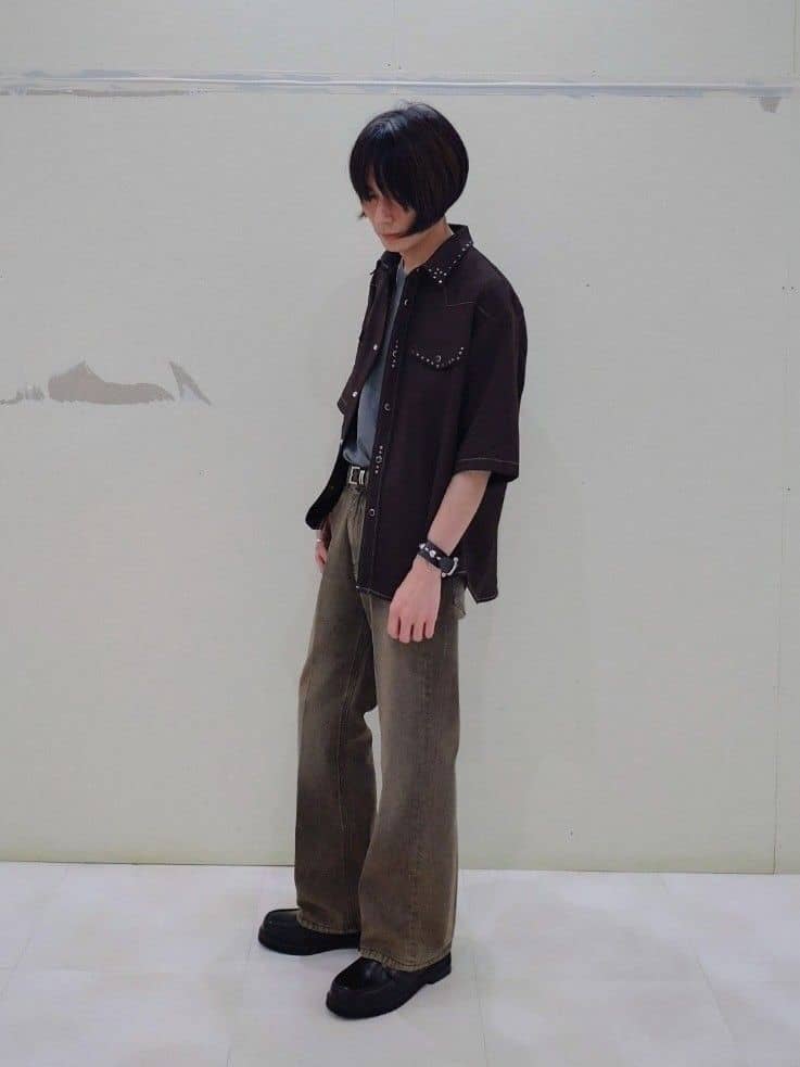 KENさんの「tk.TAKEO KIKUCHI｜ウェスタンスタッズシャツ」を使ったコーディネート