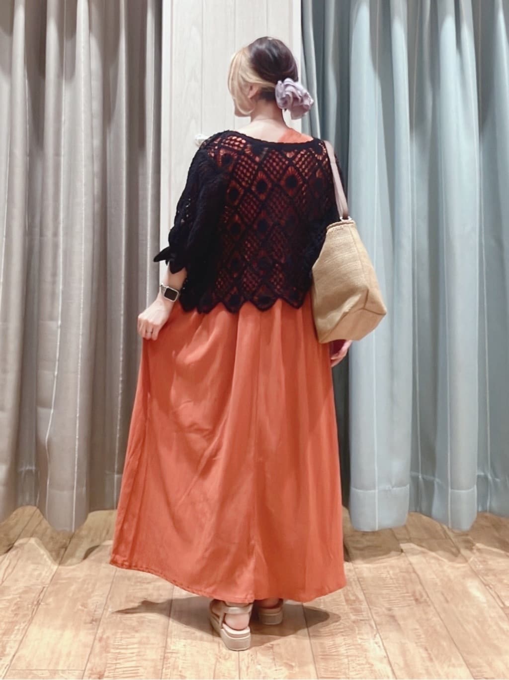 aaamiさんの「SHOO･LA･RUE｜【2WAY】大人のほんのり甘いスタイルに クロシェレースカーディガン」を使ったコーディネート