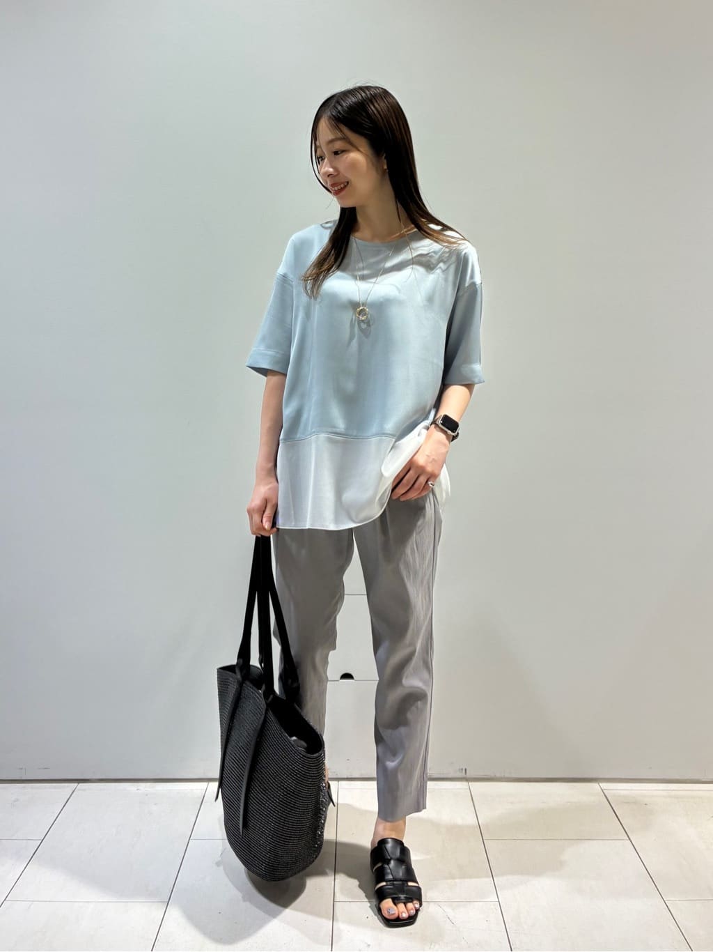 KAOさんの「INDIVI｜【洗える】裾シアー半袖トップス」を使ったコーディネート