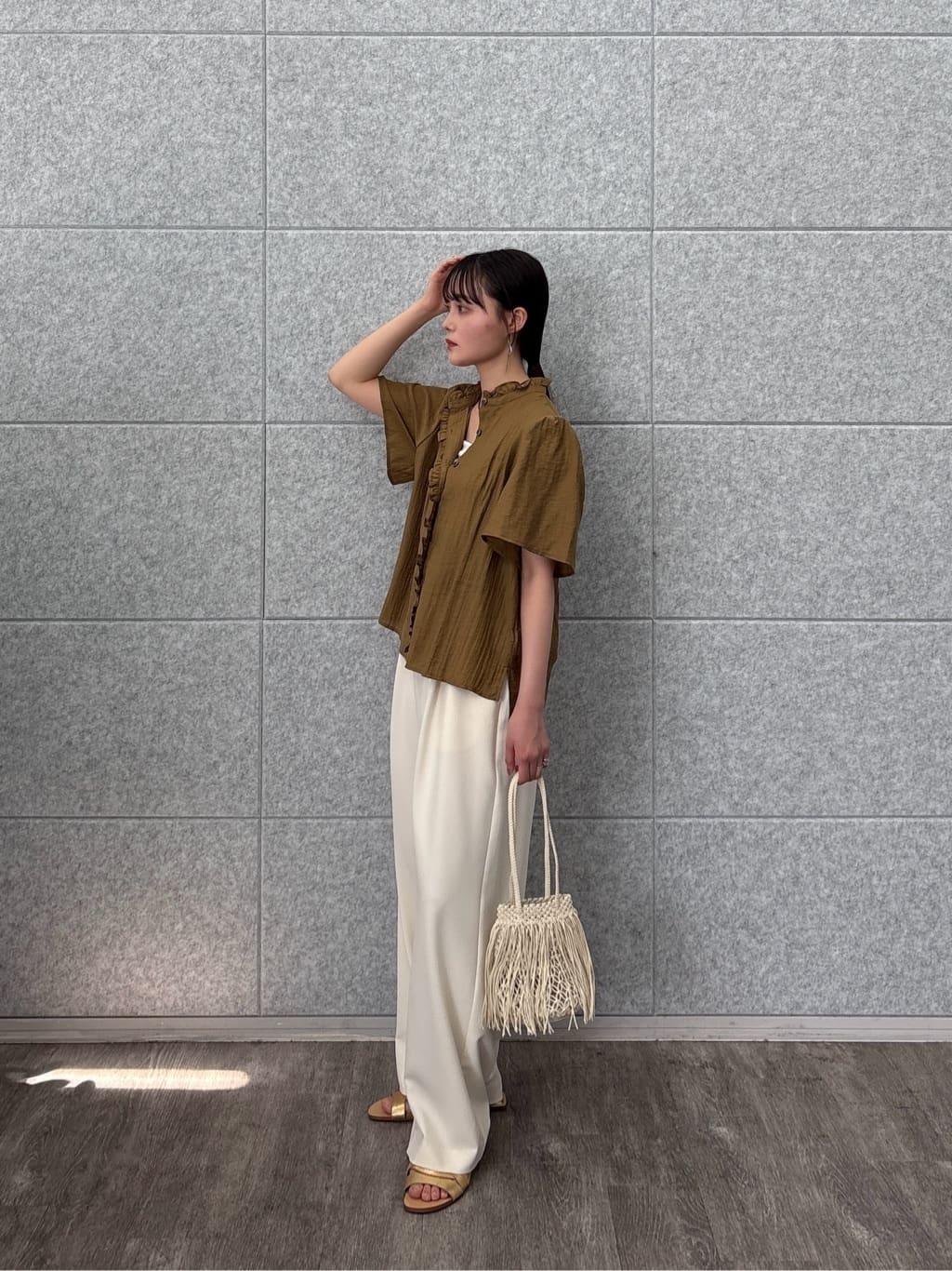 akiさんの「INDIVI｜バッククロスモードパンツ」を使ったコーディネート
