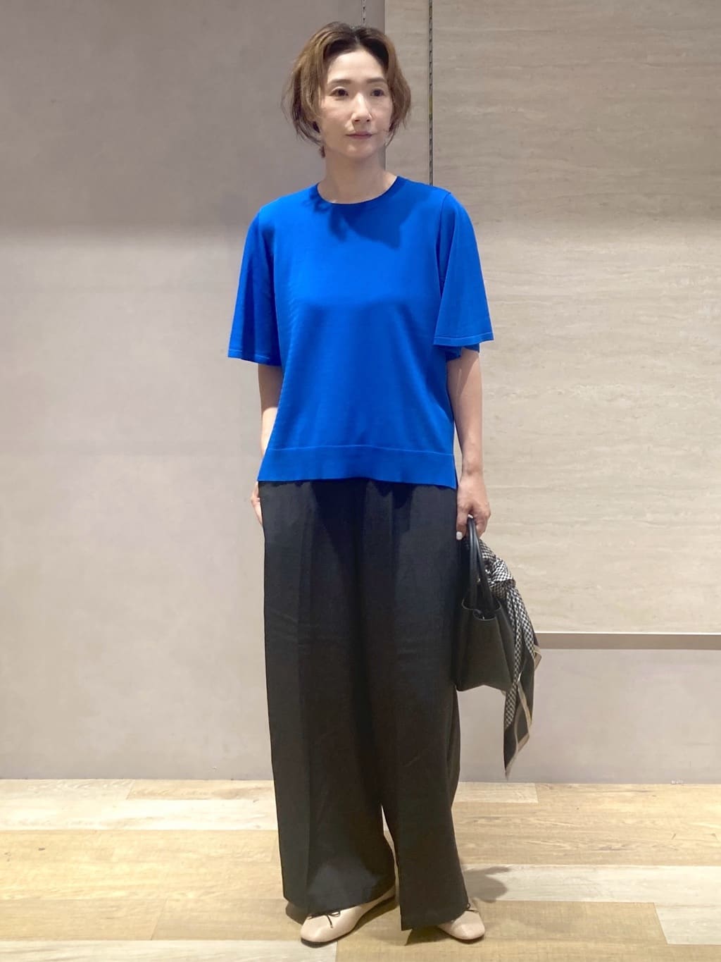 たけねぇさんの「OPAQUE.CLIP｜ウエストサテン使いイージーワイドパンツ【洗濯機洗い可】」を使ったコーディネート