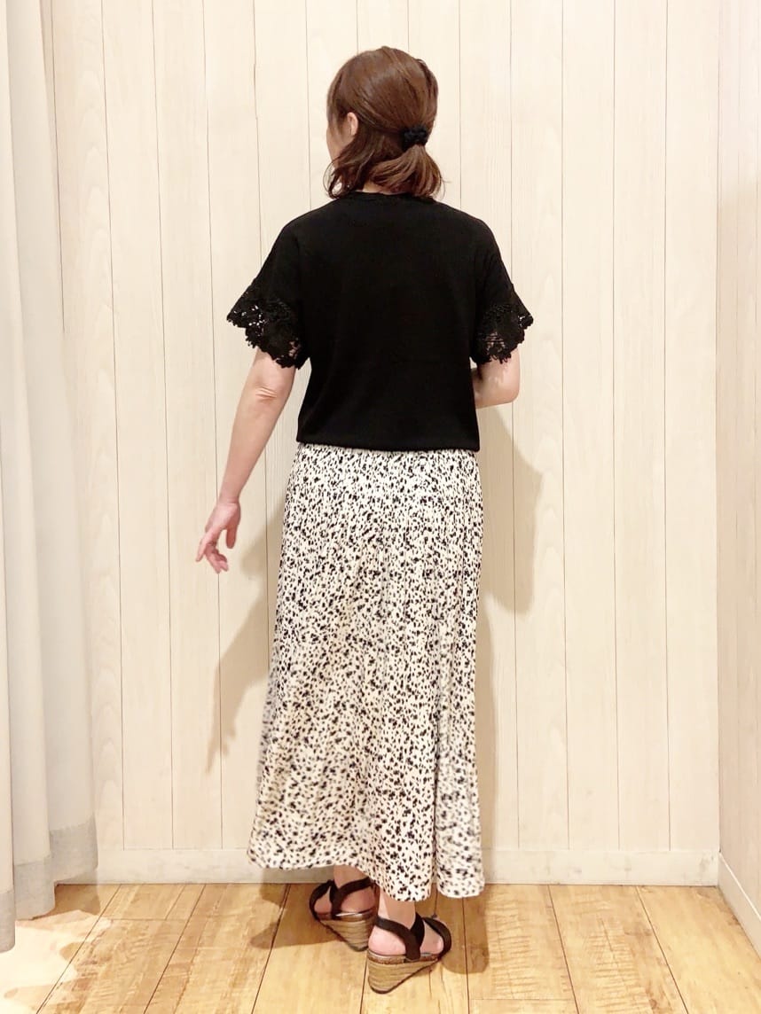 あいこさんの「SHOO･LA･RUE｜【S-LL/ひんやり/UV/】大人上品な お袖レースニット」を使ったコーディネート